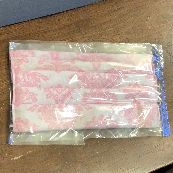 Pink Mask - Picture 4 of 6